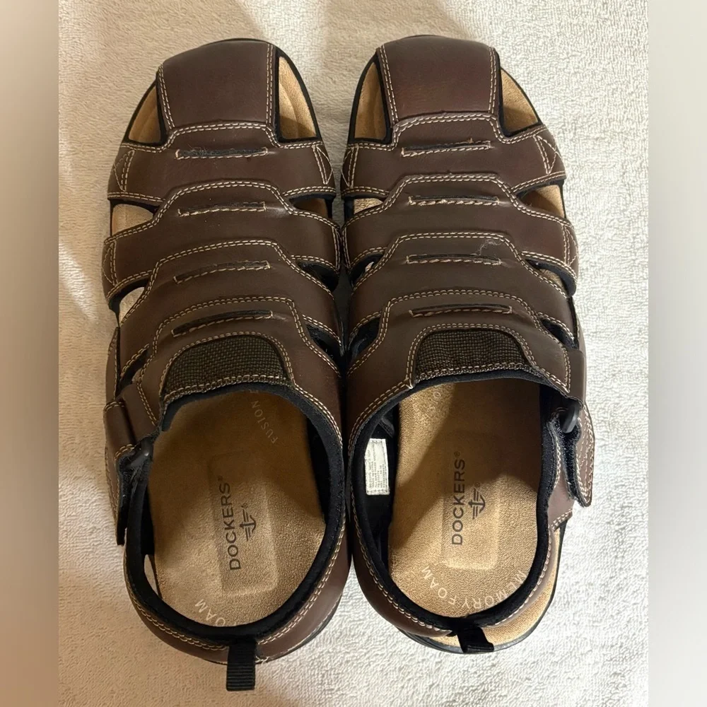 Dockers Men's Searose Closed Toe Fisherman/Outdoor Sandals Brown Size 12M